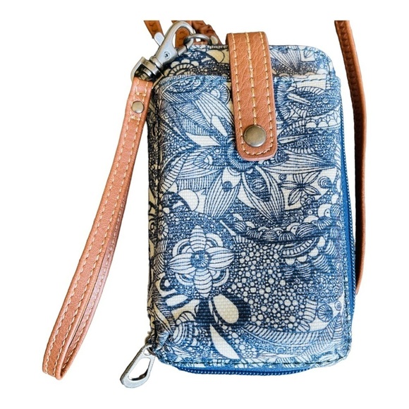 Sakroots Crossbody Wristlet Purse Blue Floral Wallet 6 Credit CardHolder 5 Slots - Picture 2 of 6